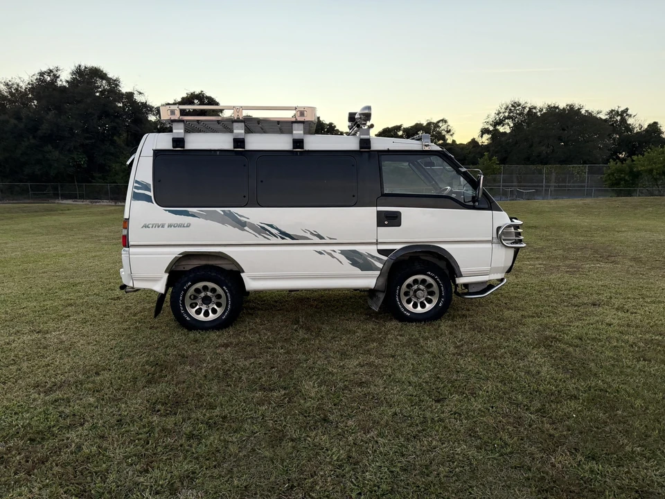 1997 Mitsubishi Delica 3rd Gen - Image 17 of 31
