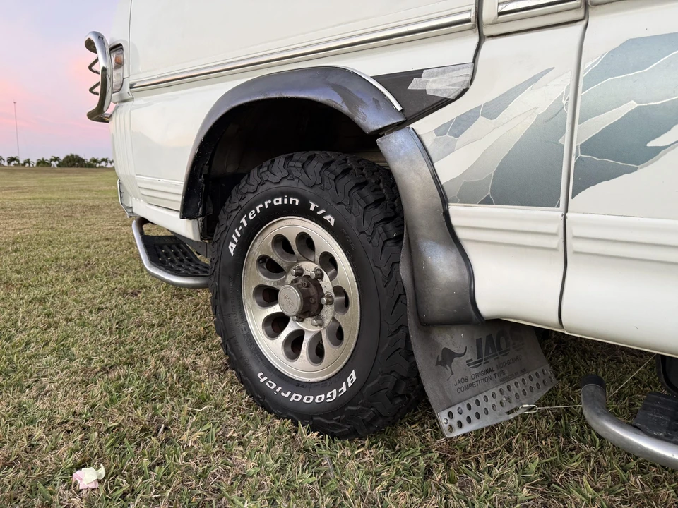1997 Mitsubishi Delica 3rd Gen - Image 25 of 31
