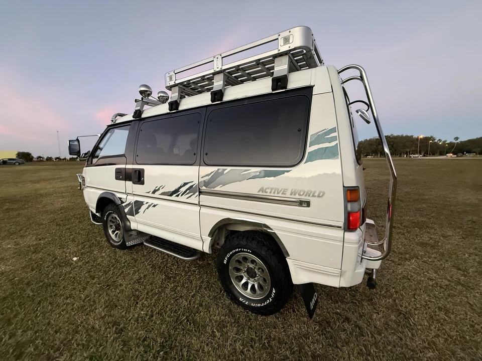 1997 Mitsubishi Delica 3rd Gen - Image 19 of 31