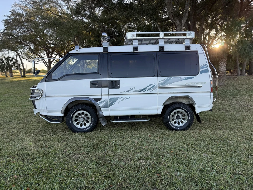 1997 Mitsubishi Delica 3rd Gen - Image 12 of 31