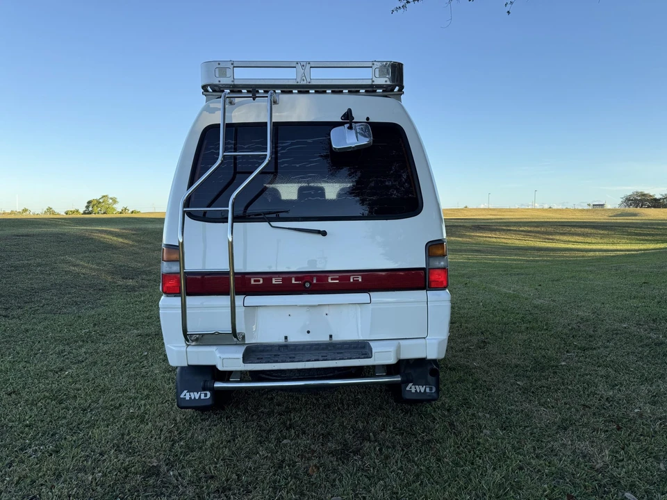 1997 Mitsubishi Delica 3rd Gen - Image 9 of 31