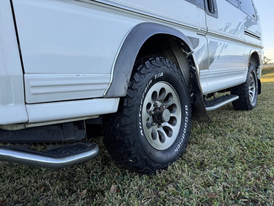 1997 Mitsubishi Delica 3rd Gen - Image 24 of 31