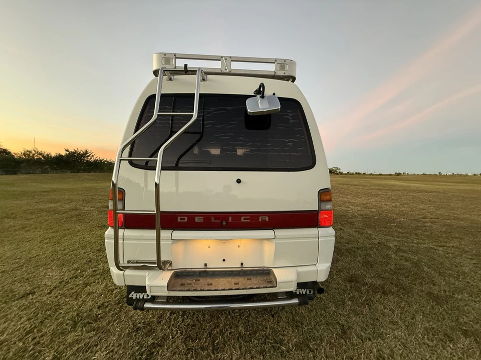 1997 Mitsubishi Delica 3rd Gen - Image 18 of 31
