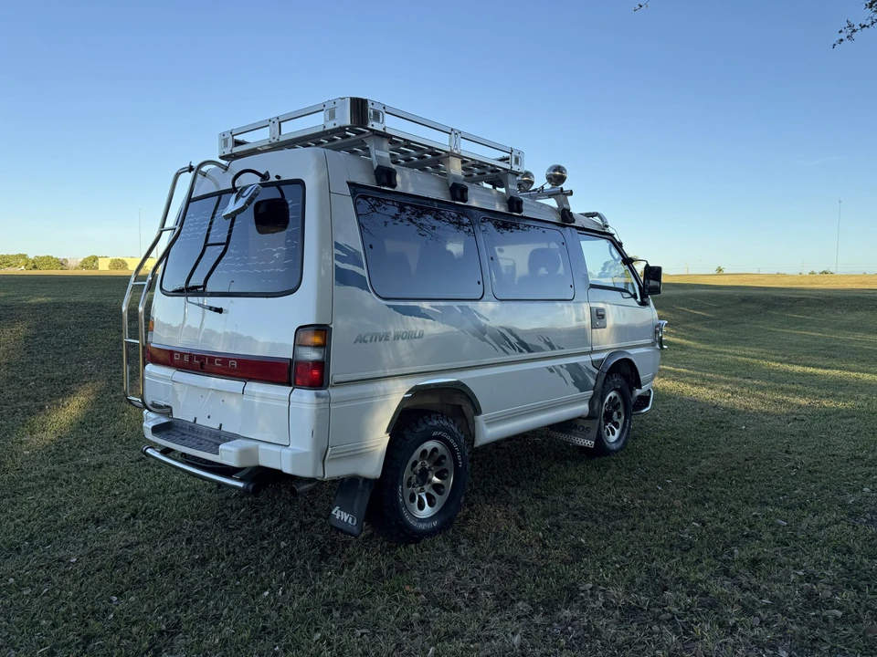 1997 Mitsubishi Delica 3rd Gen - Image 8 of 31