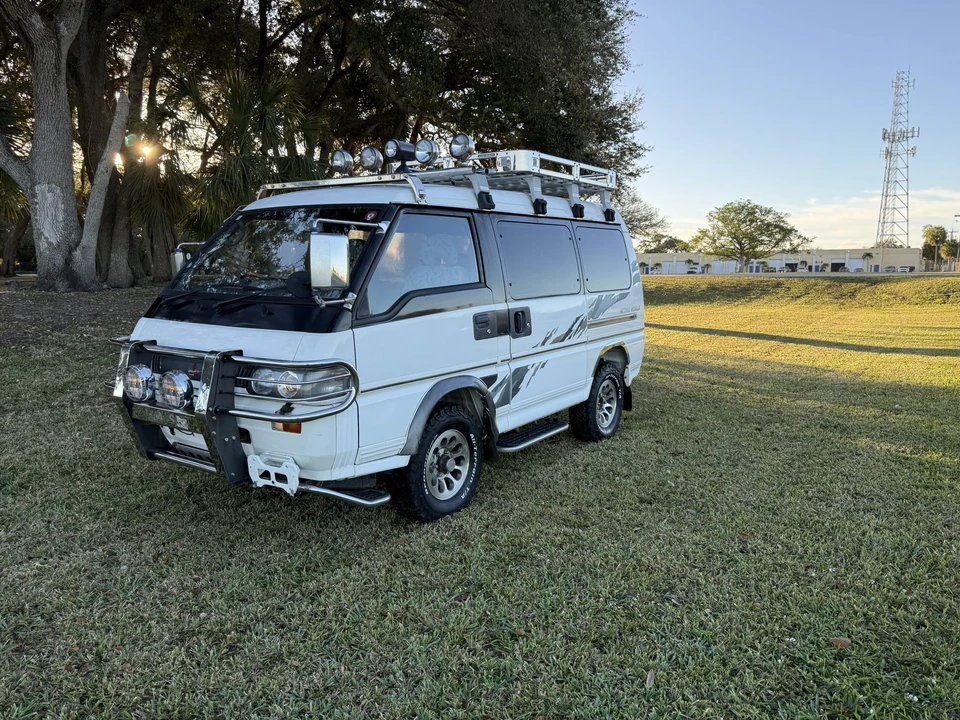1997 Mitsubishi Delica 3rd Gen - Image 3 of 31