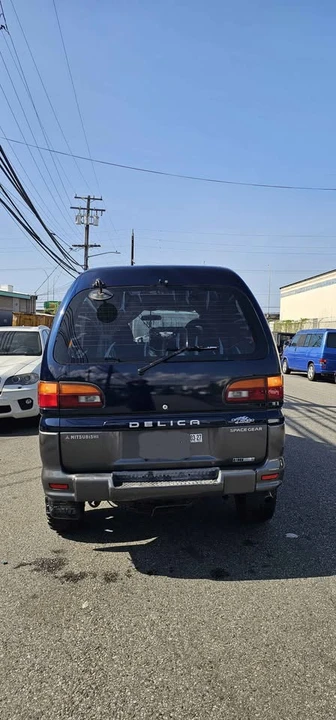 1997 Mitsubishi Delica 4th Gen - Image 4 of 15