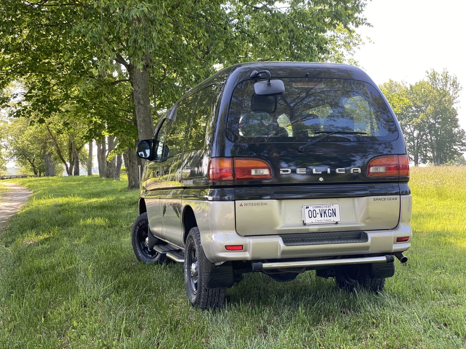 1997 Mitsubishi Delica 4th Gen - Image 6 of 31