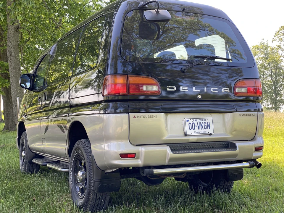 1997 Mitsubishi Delica 3rd Gen - Image 14 of 31