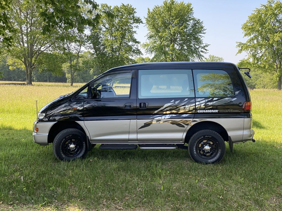 1997 Mitsubishi Delica 4th Gen - Image 12 of 31