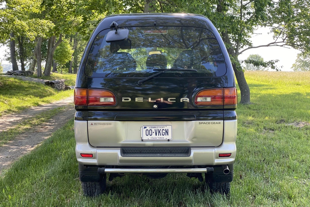 1997 Mitsubishi Delica 4th Gen - Image 5 of 31
