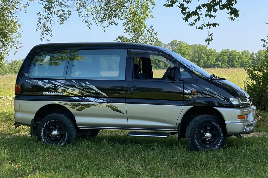 1997 Mitsubishi Delica 4th Gen - Image 3 of 31