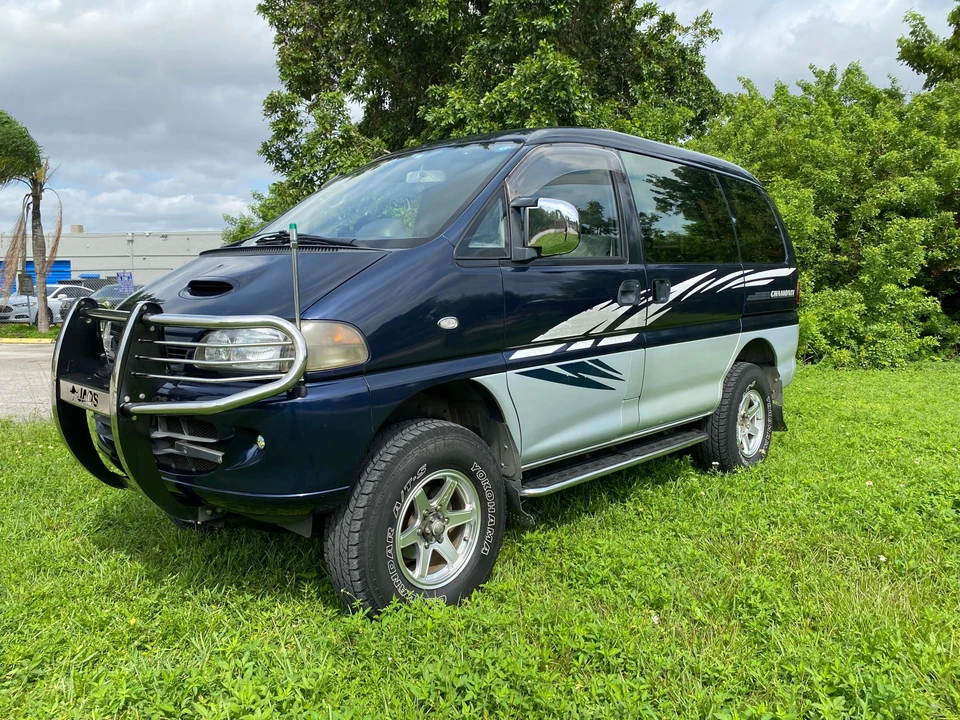 1997 Mitsubishi Delica 4th Gen - Image 11 of 31