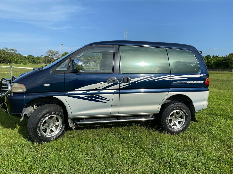 1997 Mitsubishi Delica 4th Gen - Image 17 of 31