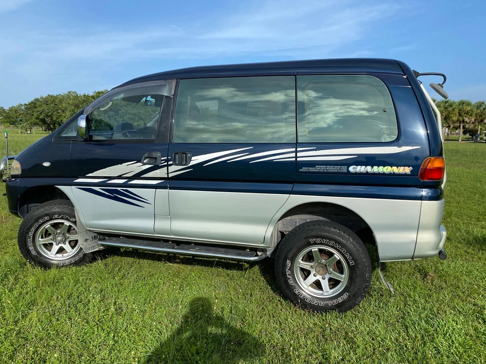 1997 Mitsubishi Delica 4th Gen - Image 21 of 31