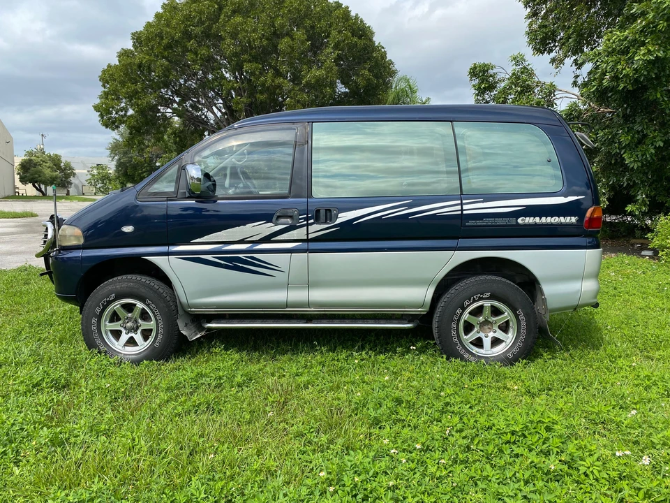 1997 Mitsubishi Delica 4th Gen - Image 20 of 31