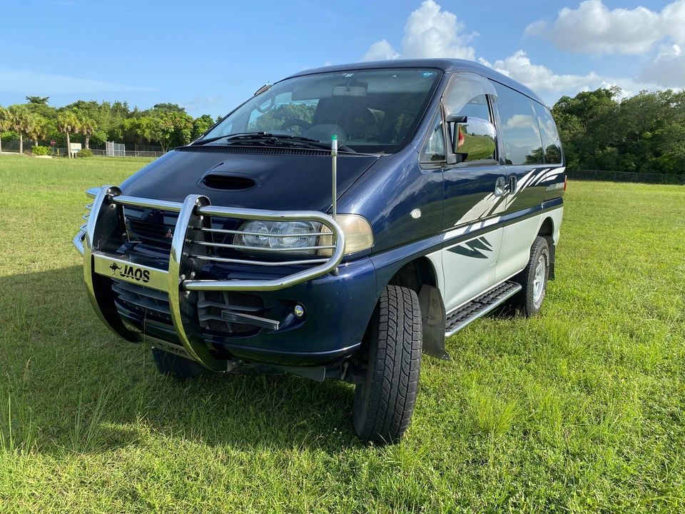 1997 Mitsubishi Delica 4th Gen - Image 8 of 31