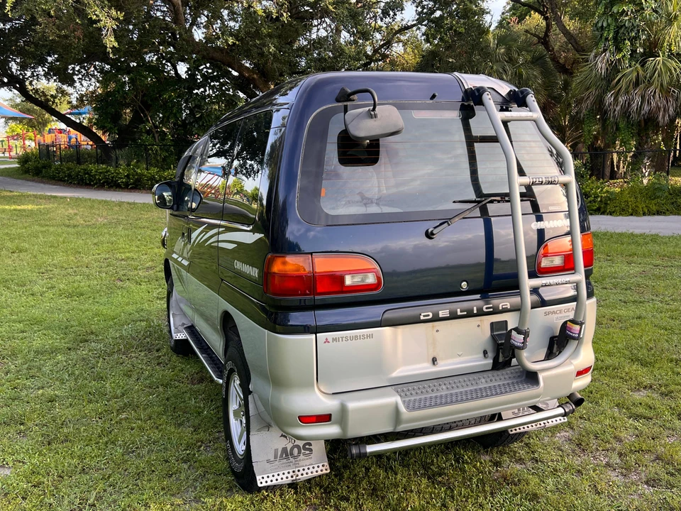 1997 Mitsubishi Delica 4th Gen - Image 28 of 31