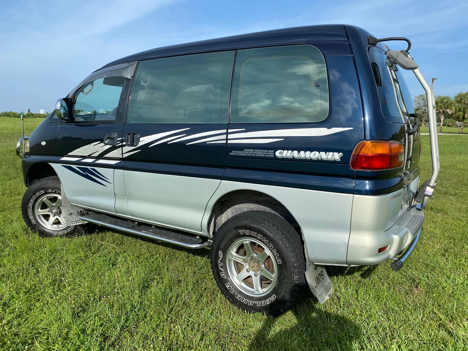 1997 Mitsubishi Delica 4th Gen - Image 24 of 31