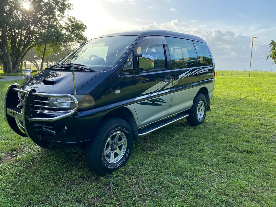 1997 Mitsubishi Delica 4th Gen - Image 10 of 31