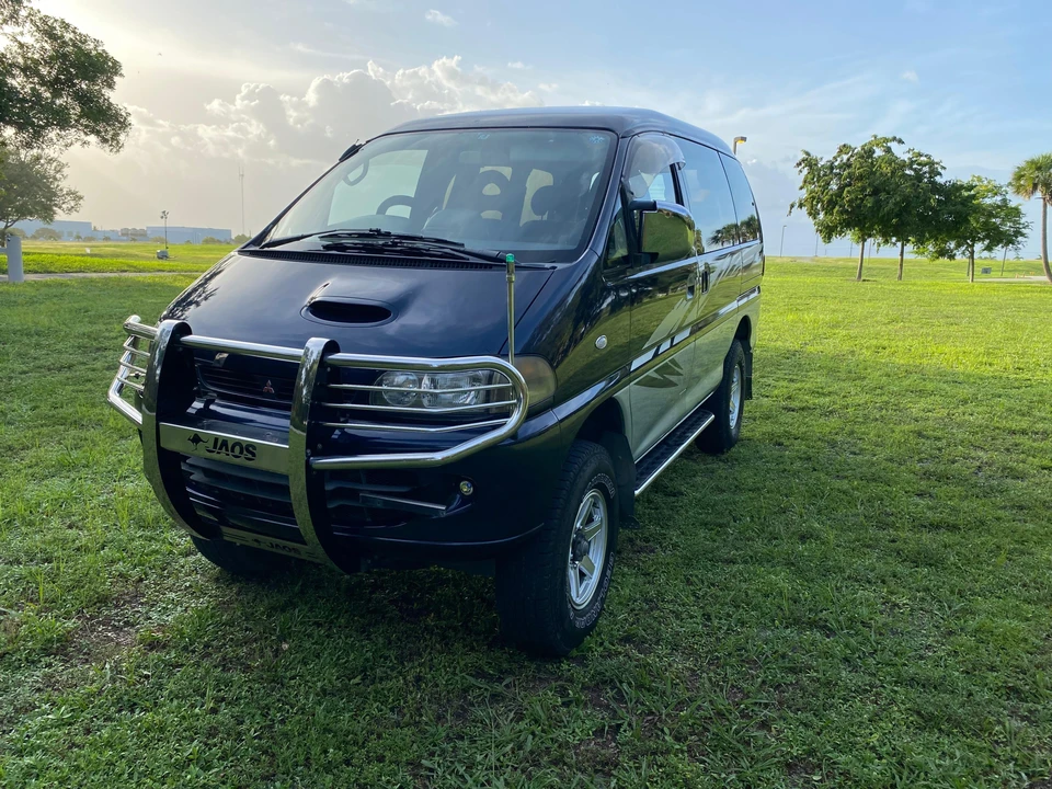 1997 Mitsubishi Delica 4th Gen - Image 7 of 31