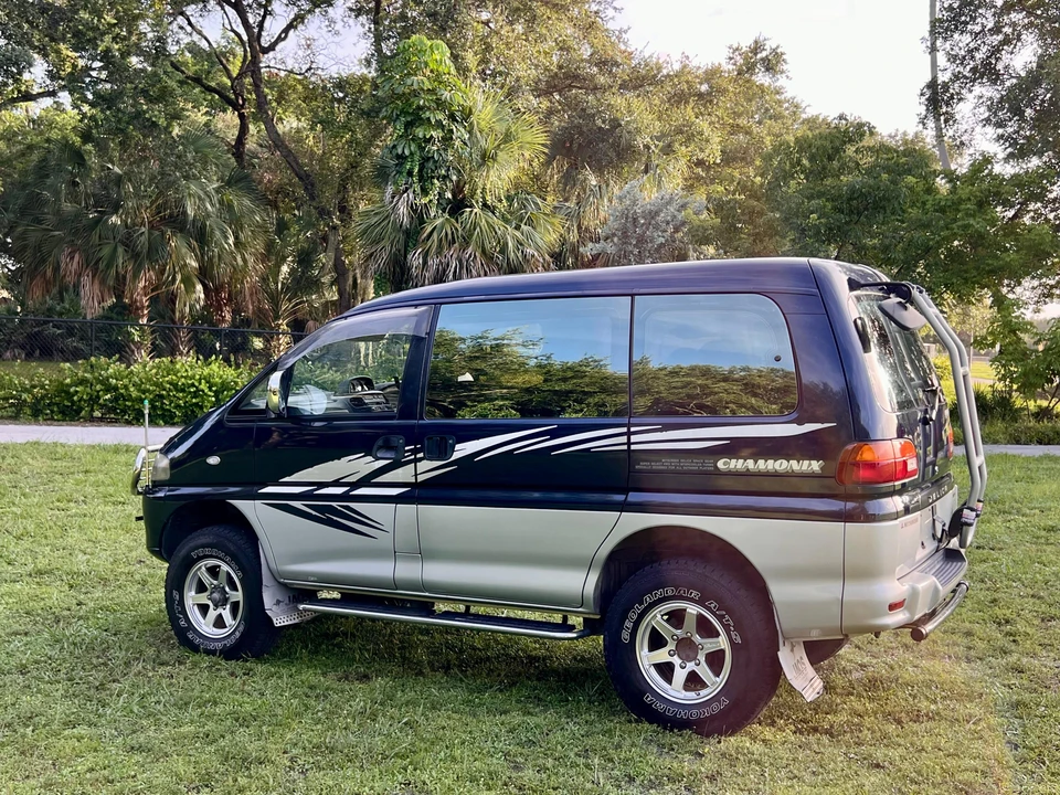 1997 Mitsubishi Delica 4th Gen - Image 23 of 31
