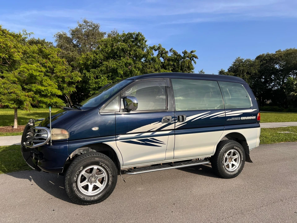 1997 Mitsubishi Delica 4th Gen - Image 15 of 31