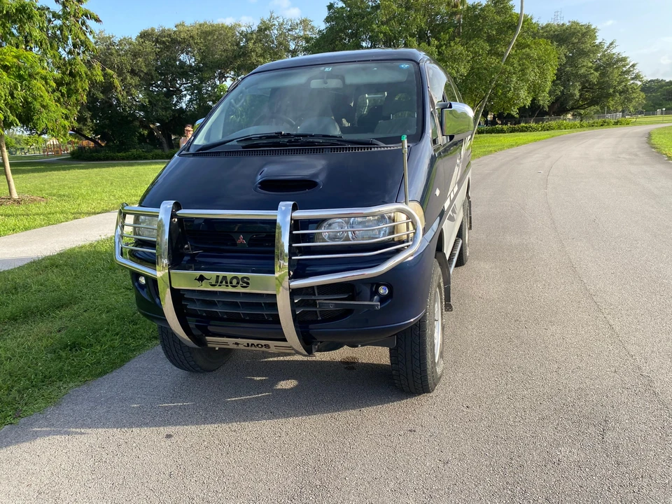 1997 Mitsubishi Delica 4th Gen - Image 6 of 31
