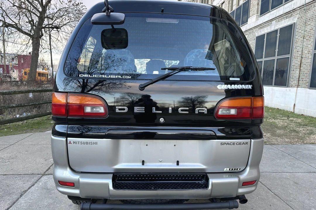 1997 Mitsubishi Delica 3rd Gen - Image 5 of 31
