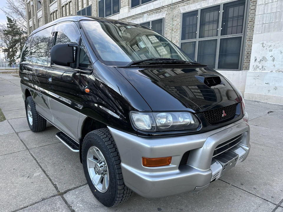 1997 Mitsubishi Delica 3rd Gen - Image 10 of 31