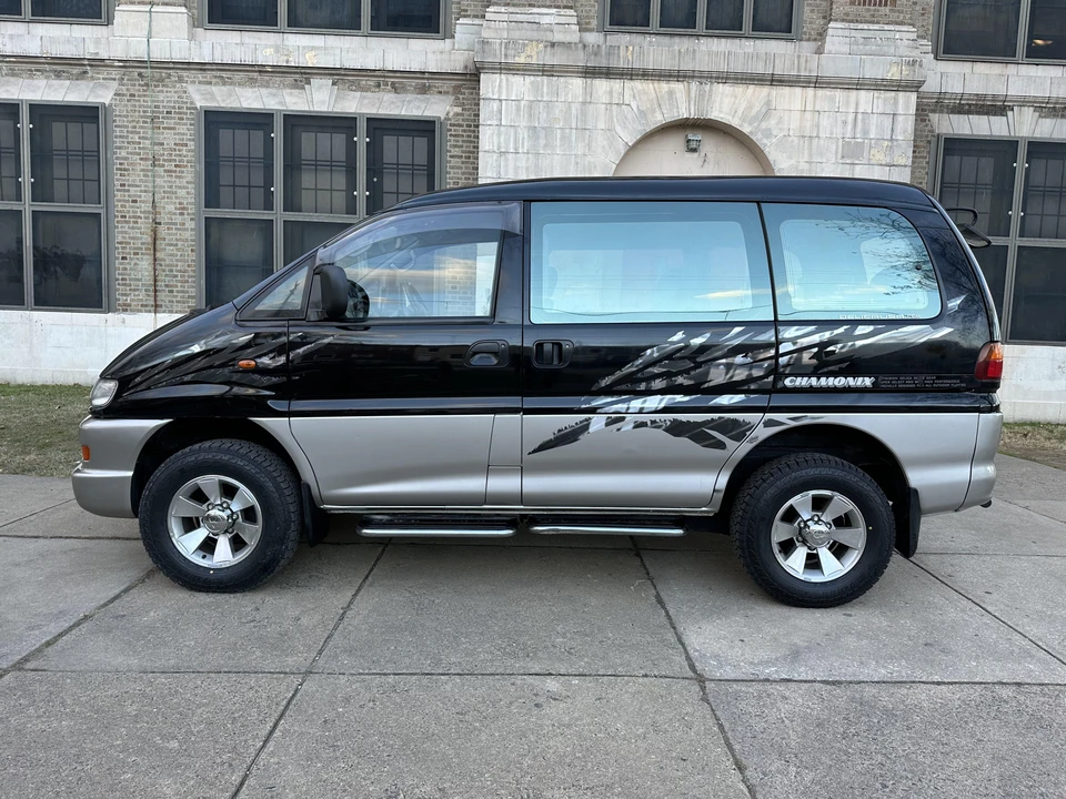 1997 Mitsubishi Delica 3rd Gen - Image 7 of 31