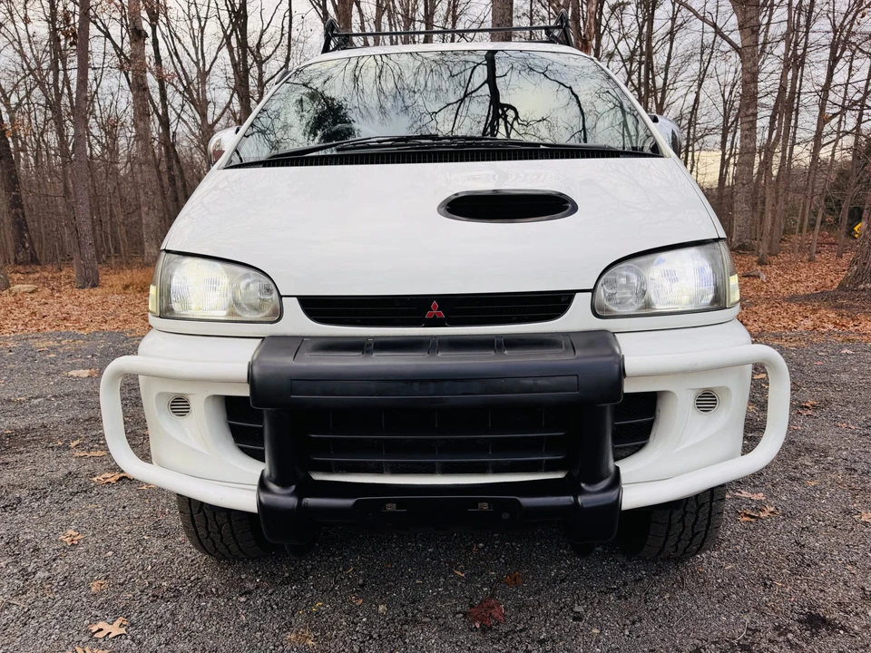1997 Mitsubishi Delica 4th Gen - Image 13 of 31