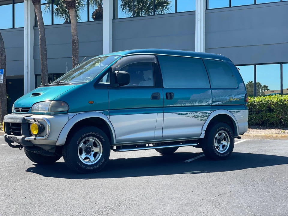 1997 Mitsubishi Delica 4th Gen - Image 14 of 31