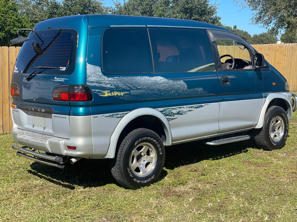 1997 Mitsubishi Delica 4th Gen - Image 22 of 31