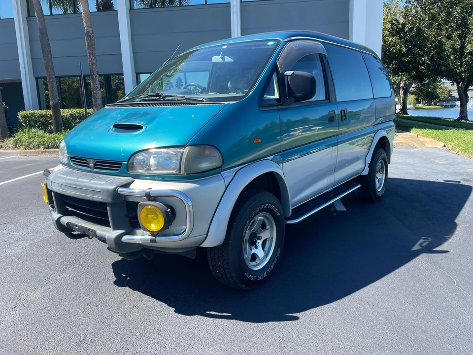 1997 Mitsubishi Delica 4th Gen - Image 11 of 31