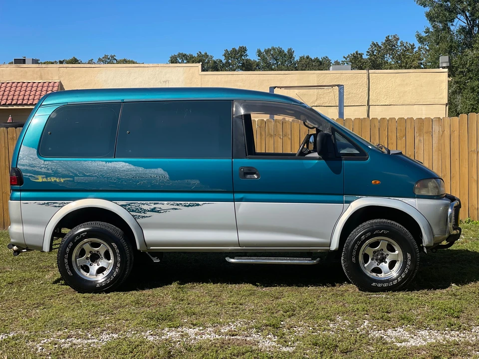 1997 Mitsubishi Delica 4th Gen - Image 23 of 31