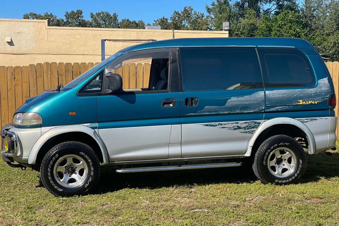 1997 Mitsubishi Delica 4th Gen - Image 3 of 31