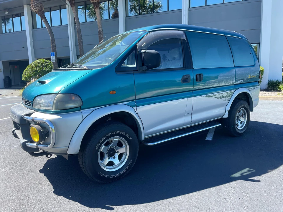 1997 Mitsubishi Delica 4th Gen - Image 13 of 31