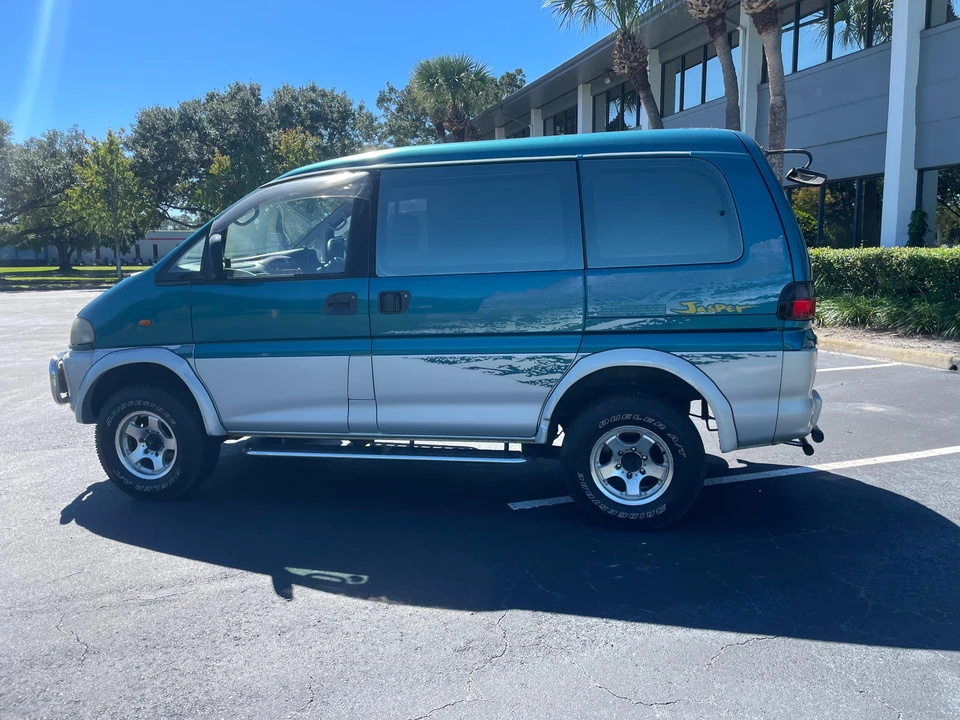 1997 Mitsubishi Delica 4th Gen - Image 17 of 31