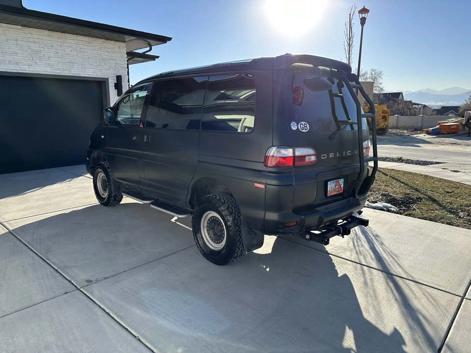 1997 Mitsubishi Delica 4th Gen - Image 6 of 31