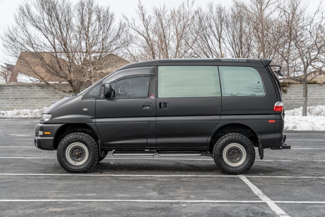 1997 Mitsubishi Delica 4th Gen - Image 4 of 31