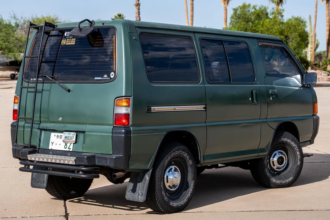 1997 Mitsubishi Delica 4th Gen - Image 4 of 31