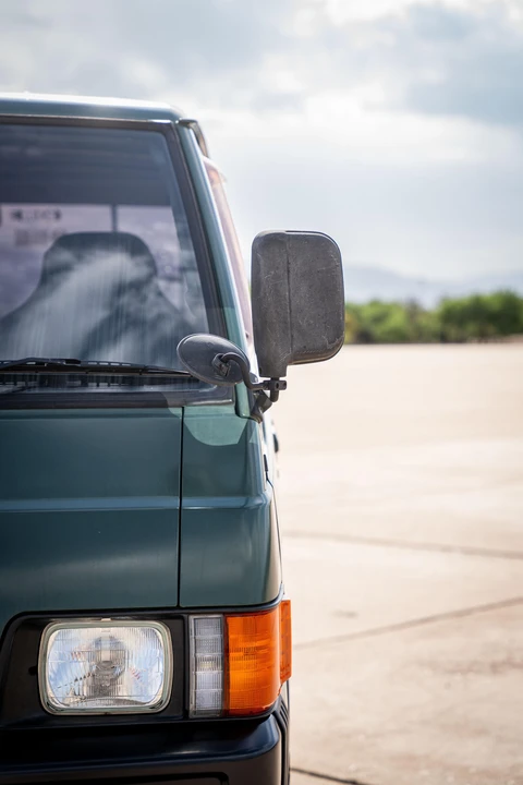1997 Mitsubishi Delica 4th Gen - Image 15 of 31