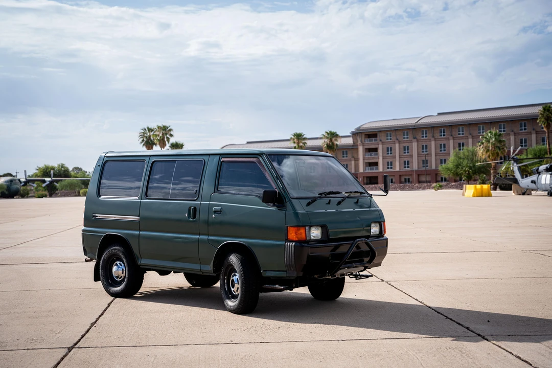 1997 Mitsubishi Delica 4th Gen - Image 9 of 31