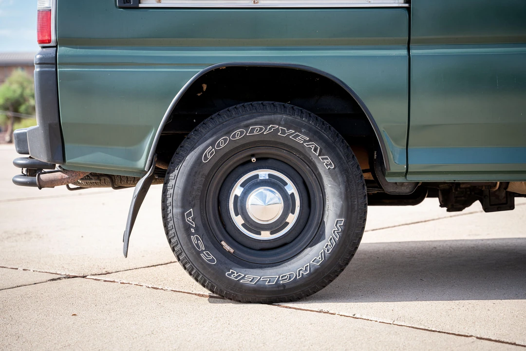 1997 Mitsubishi Delica 4th Gen - Image 23 of 31