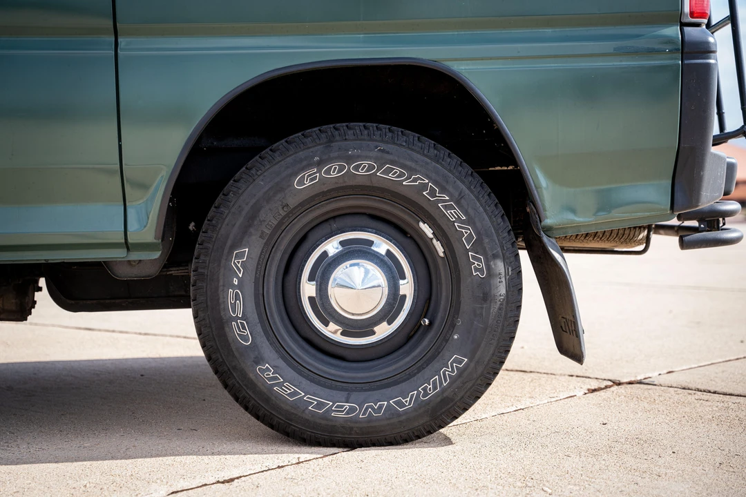 1997 Mitsubishi Delica 4th Gen - Image 22 of 31
