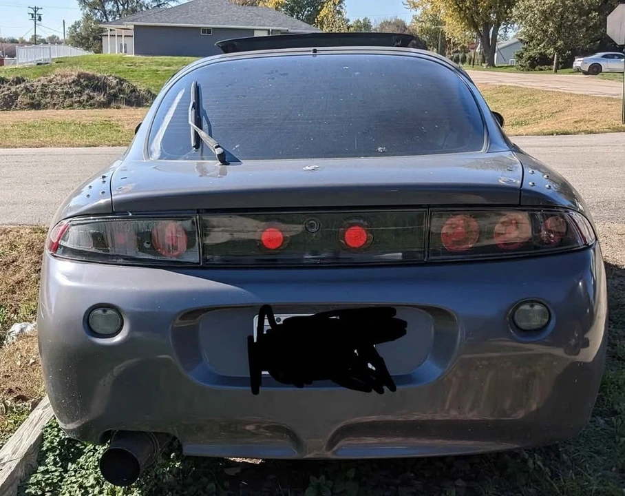 1997 Mitsubishi Eclipse 2nd Gen - Image 2 of 6