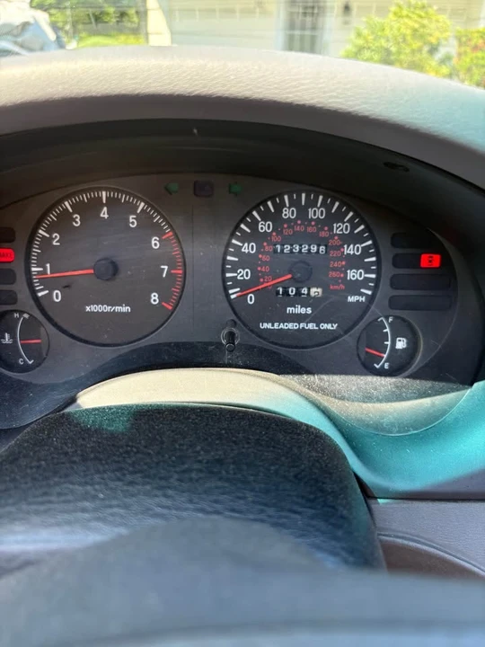 1997 Mitsubishi Eclipse 2nd Gen - Image 2 of 10