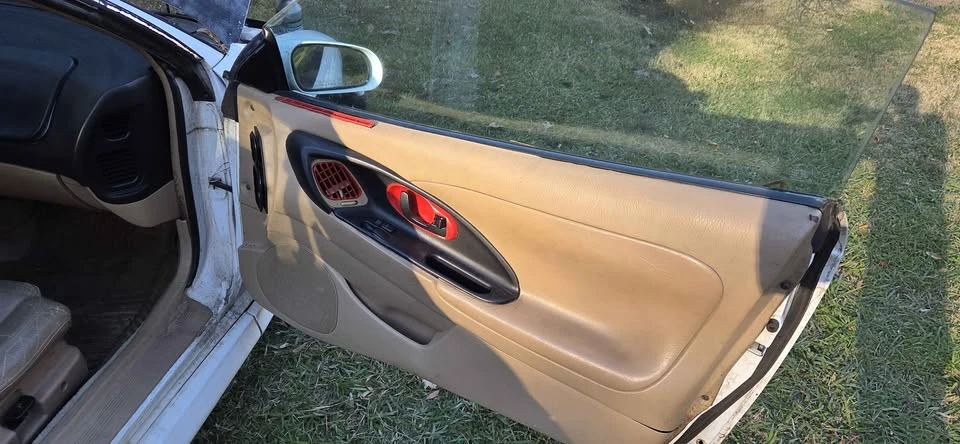1997 Mitsubishi Eclipse 2nd Gen - Image 11 of 14