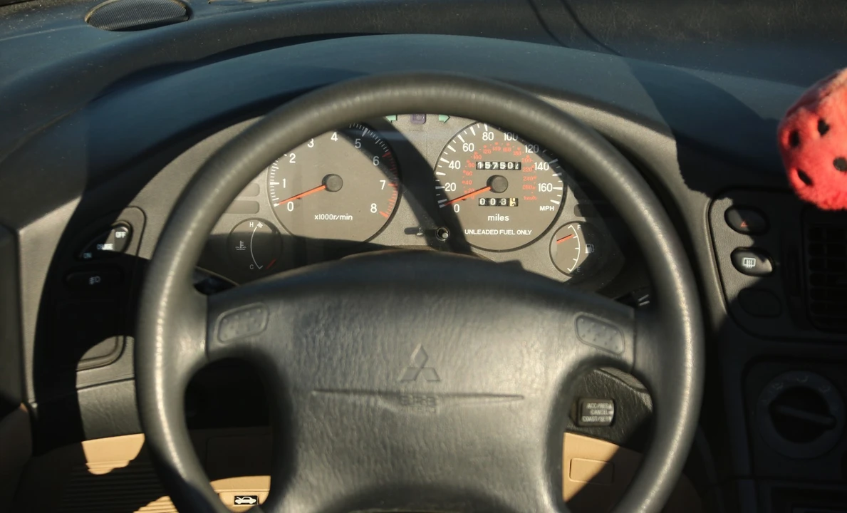 1997 Mitsubishi Eclipse 2nd Gen - Image 15 of 17
