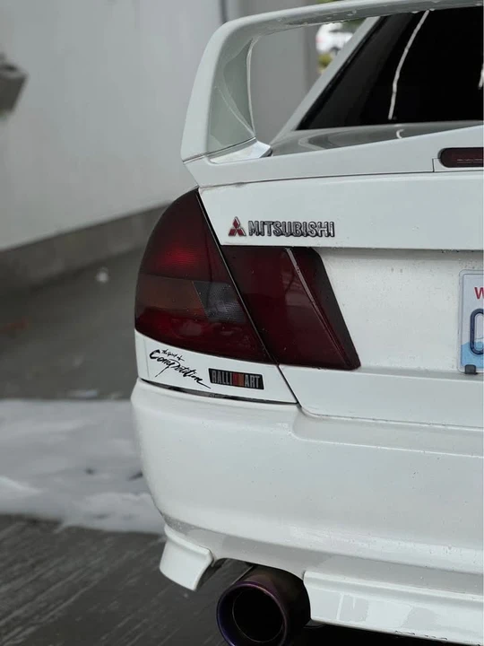 1997 Mitsubishi Lancer Evolution IV 6th Gen - Image 2 of 5